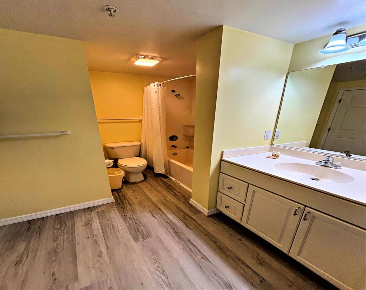 1 Bedroom Direct Oceanfront Condo Wyndham Ocean Walk Resort - Daytona Funland 703 Daytona Beach Exterior foto